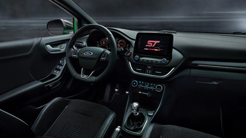 SYNC 3 con touchscreen da 8” e schermata di avvio Ford Performance