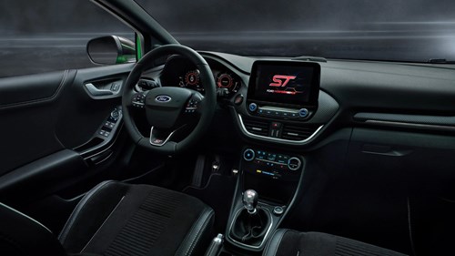 SYNC 3 con touchscreen da 8” e schermata di avvio Ford Performance
