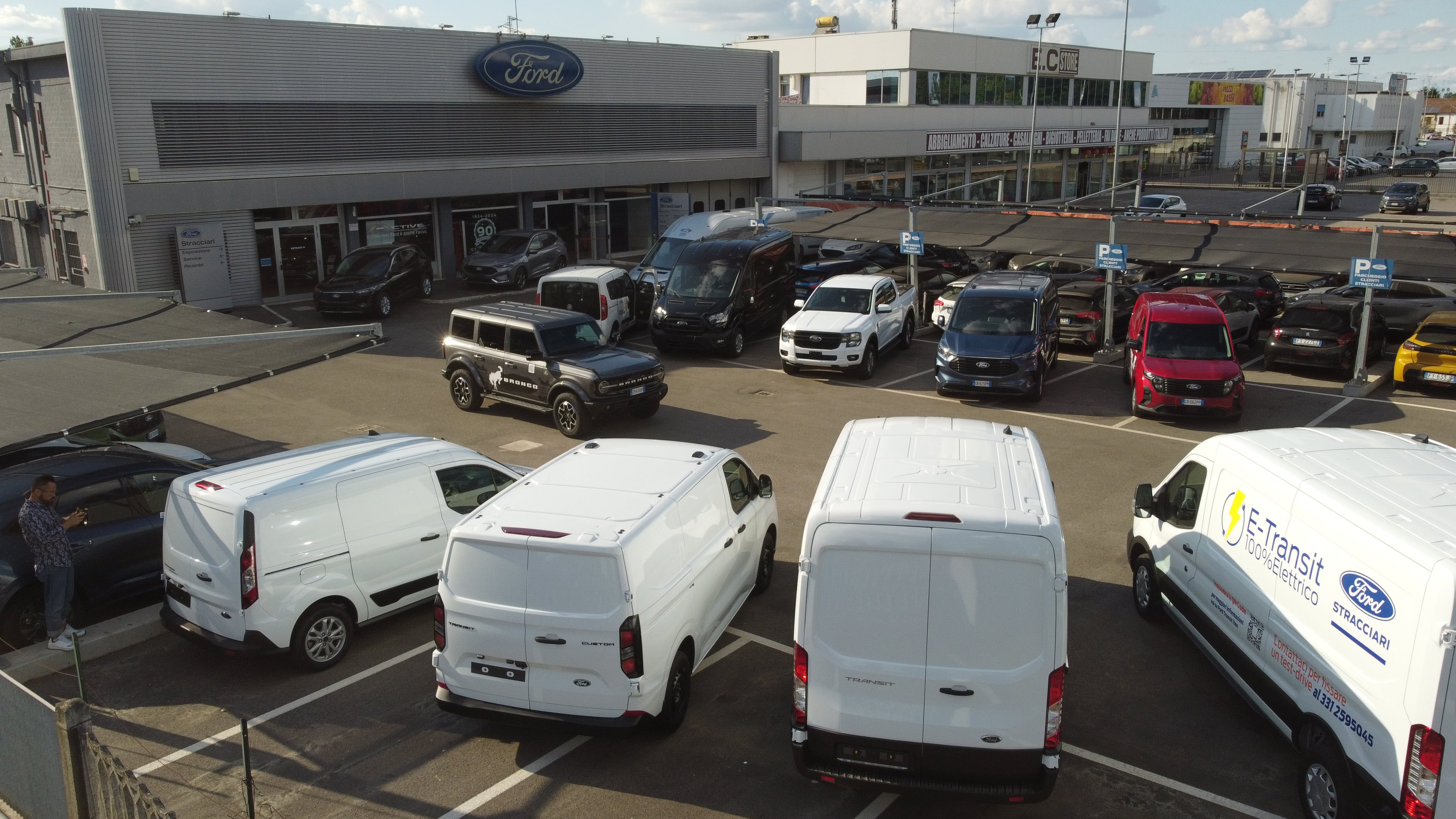 Evento di Presentazione Nuovi Modelli Ford Transit e Ford Mobile Service a Ferrara - Ford Stracciari